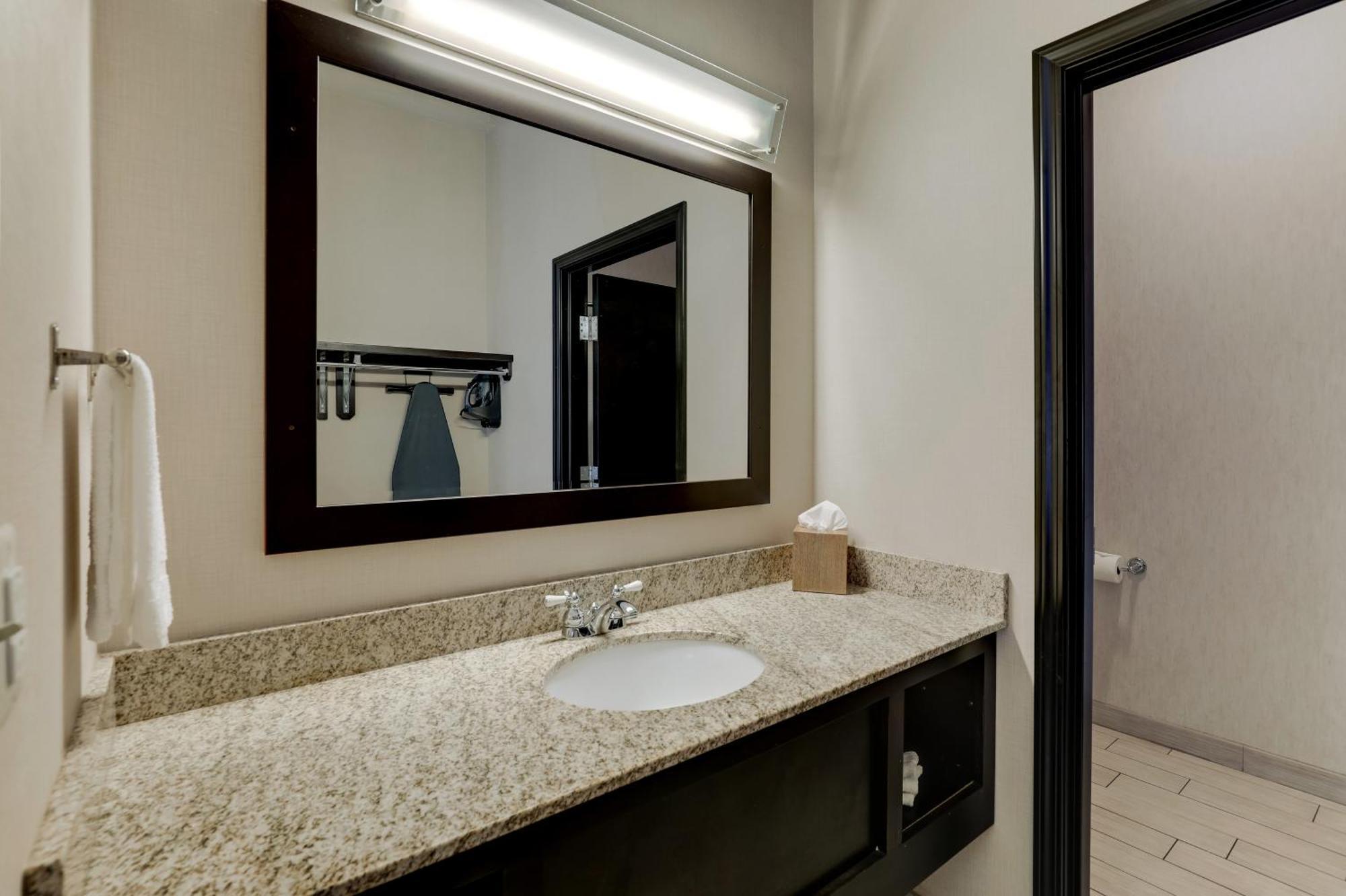 Stoney Creek Hotel Kansas City - Independence Bagian luar foto